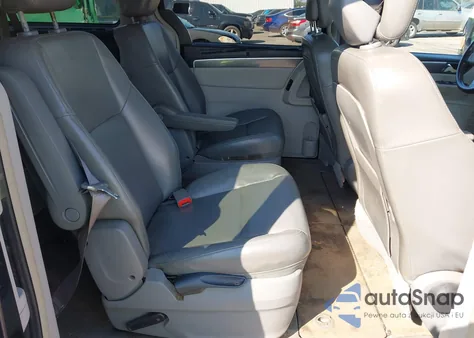 2010 Volkswagen Routan Se from USA, damaged, VIN 2V4RW3D10AR295432